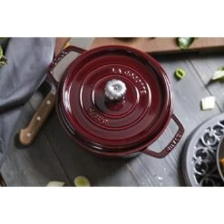 Staub Cocotte 24 Cm, Rund, Grenadine-Rot, Gusseisen -Zwilling 424422041