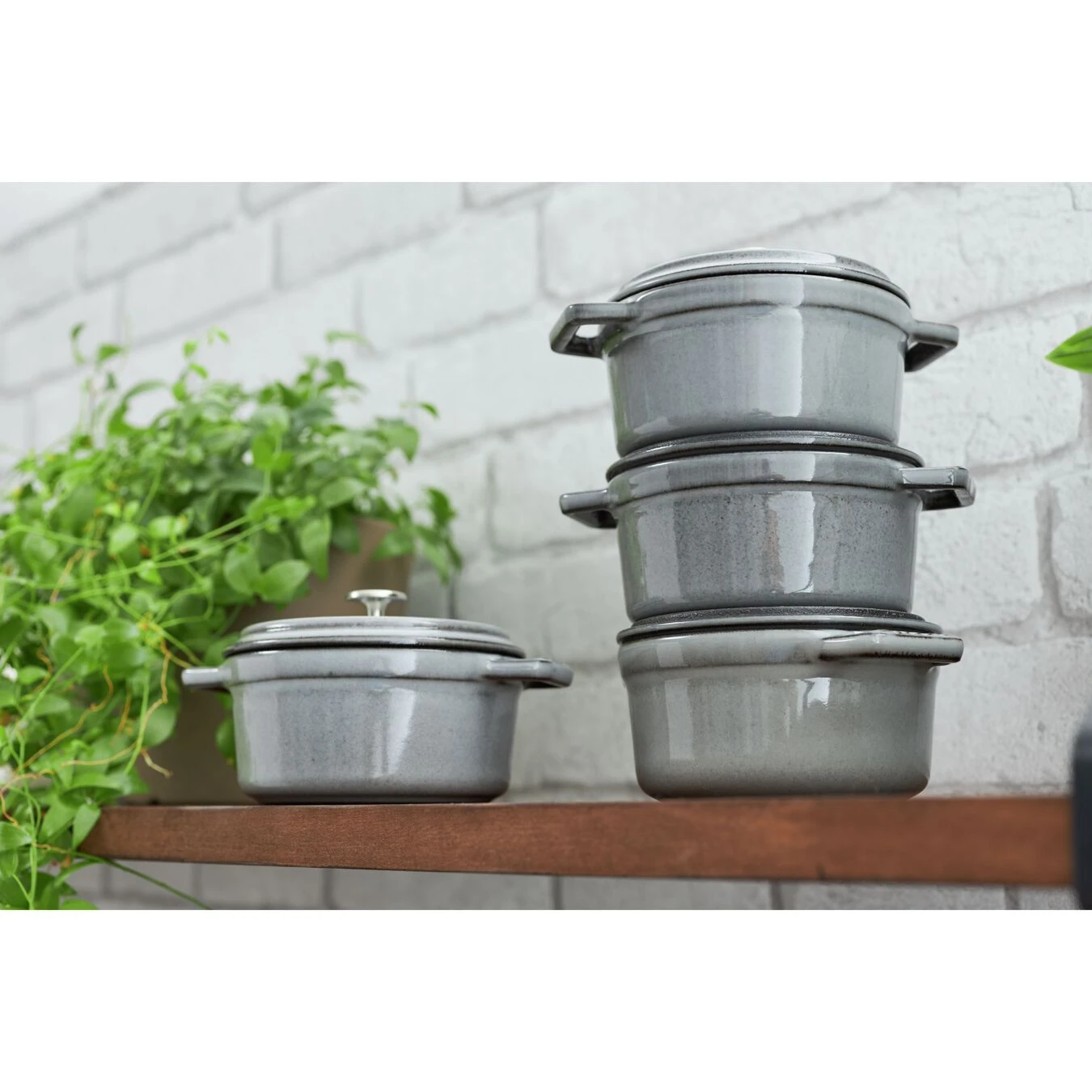 Staub Cocotte 16 Cm, Rund, Graphit-Grau, Gusseisen 4 Staub Cocotte 16 Cm, Rund, Graphit-Grau, Gusseisen – Bild 4